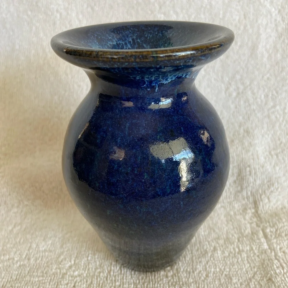 🖤 Beautiful Galaxy Blue Glaze Hand Thrown Studio Pottery Vase Artist Signed